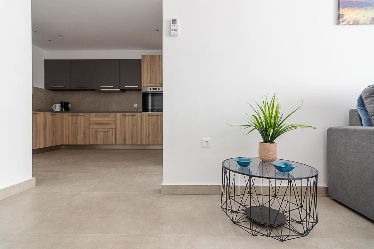 Renovated Apartment Next To Panathenaic Stadium Athens Exterior photo